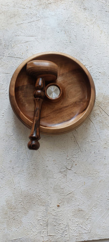 گردو شکن چوبی